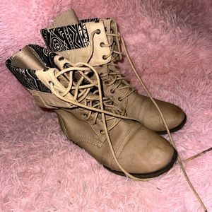 Women’s used size 8 fall boots